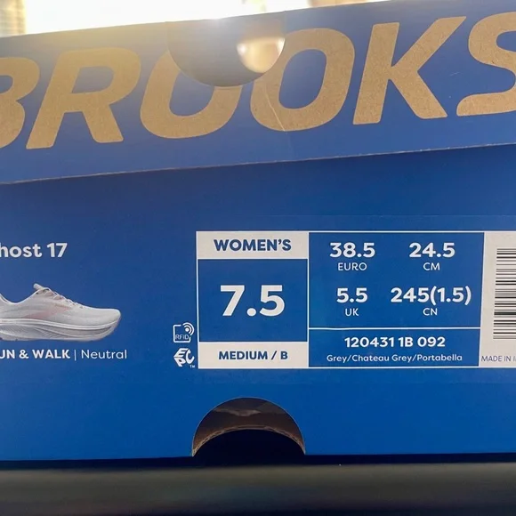 Brooks Women's Ghost 17 Running Shoe - Picture 2 of 3